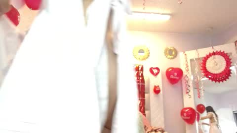 Snapshot of minene_mikami chatting on February 2026 12:35:01 PM minene_mikami online show from February 2026 12:35:01 PM