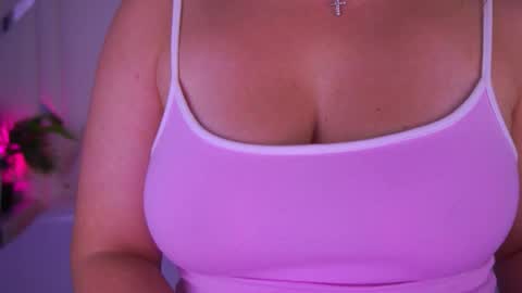 minifox_ online show from September 2025 06:40:01 AM