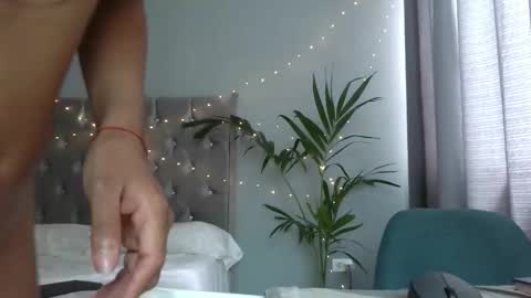   Mini Mila Kunis ft Ashton Katchero. Follow me to stay in touch  online show from November 2025 03:37:02 PM