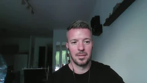 minka28 online show from April 2026 05:28:01 PM