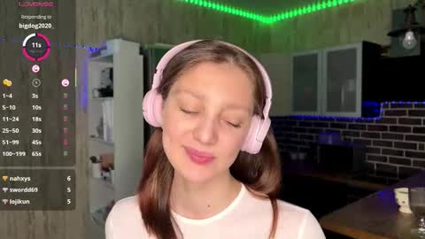 Snapshot of minmee chatting on February 2026 04:22:02 PM Asti online show from February 2026 04:22:02 PM