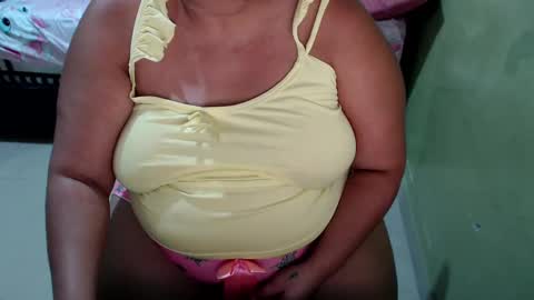 Snapshot of minnie_bbw69 chatting on January 2025 01:03:01 AM Andrea online show from January 2025 01:03:01 AM