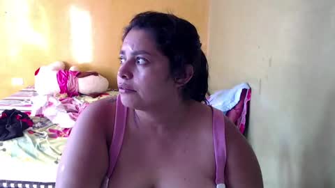 Snapshot of minnie_bbw69 chatting on February 2025 12:58:01 PM Andrea online show from February 2025 12:58:01 PM