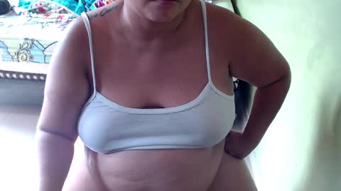 Snapshot of minnie_bbw69 chatting on March 2025 01:10:02 PM Andrea online show from March 2025 01:10:02 PM