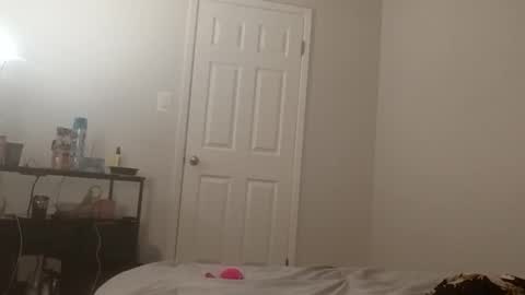 Snapshot of minniehunney chatting on April 2026 06:19:01 AM minniehunney online show from April 2026 06:19:01 AM