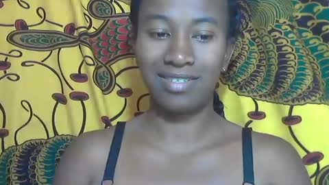 Snapshot of minouch211907 chatting on October 2025 07:53:01 AM minouch211907 online show from October 2025 07:53:01 AM