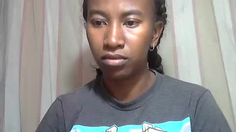 Snapshot of minouch211907 chatting on October 2025 04:57:02 AM minouch211907 online show from October 2025 04:57:02 AM