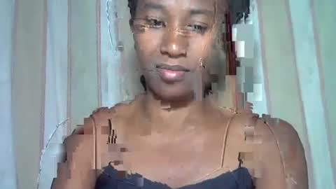 Snapshot of minouch211907 chatting on November 2025 03:13:02 PM minouch211907 online show from November 2025 03:13:02 PM