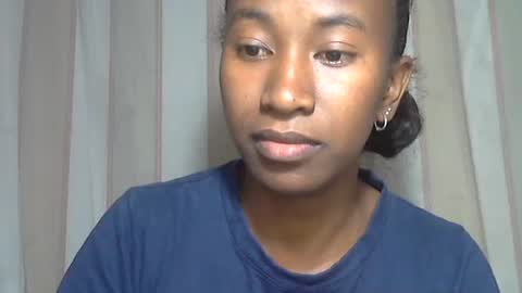 Snapshot of minouch211907 chatting on November 2025 08:43:01 PM minouch211907 online show from November 2025 08:43:01 PM