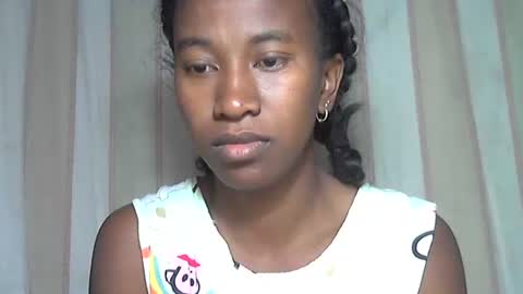 Snapshot of minouch211907 chatting on November 2025 02:45:02 AM minouch211907 online show from November 2025 02:45:02 AM