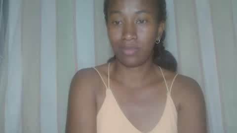 Snapshot of minouch211907 chatting on November 2025 05:41:01 PM minouch211907 online show from November 2025 05:41:01 PM