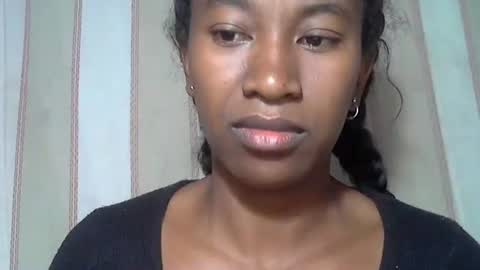 Snapshot of minouch211907 chatting on November 2025 02:33:01 AM minouch211907 online show from November 2025 02:33:01 AM