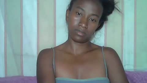 Snapshot of minouch211907 chatting on December 2025 07:06:02 AM minouch211907 online show from December 2025 07:06:02 AM