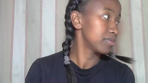 Snapshot of minouch211907 chatting on December 2025 01:27:01 PM minouch211907 online show from December 2025 01:27:01 PM