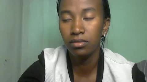 minouch211907 online show from May 2026 02:51:02 AM