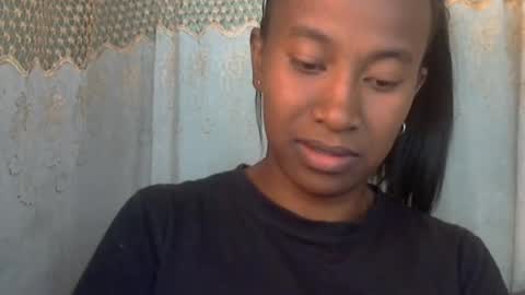minouch211907 online show from June 2026 12:55:01 PM