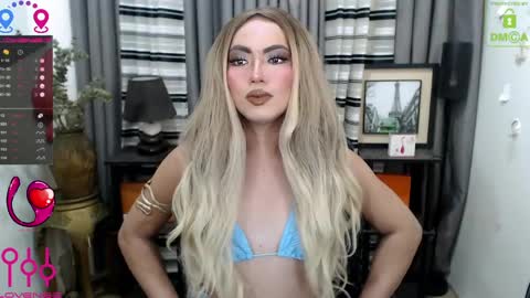 Snapshot of minty_hill chatting on May 2026 04:32:02 AM MARIANE online show from May 2026 04:32:02 AM