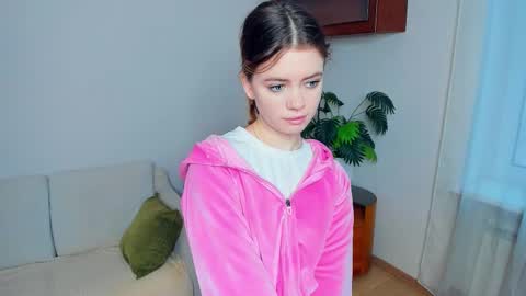 Snapshot of mintykisss chatting on November 2025 07:01:01 AM Linda online show from November 2025 07:01:01 AM