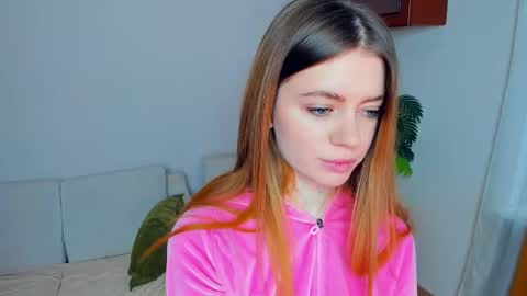 Snapshot of mintykisss chatting on December 2025 07:47:01 AM Linda online show from December 2025 07:47:01 AM