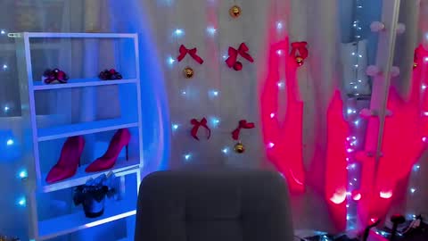 Snapshot of mipsymipson chatting on December 2024 04:43:01 PM NEXT STREAM NOVEMBER  27282930 online show from December 2024 04:43:01 PM