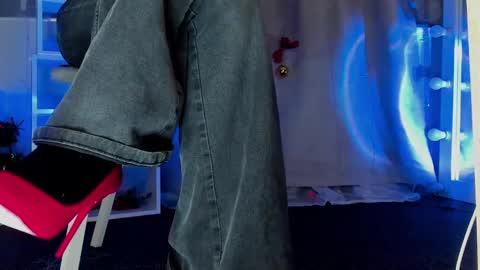 Snapshot of mipsymipson chatting on December 2024 01:49:02 PM NEXT STREAM NOVEMBER  27282930 online show from December 2024 01:49:02 PM