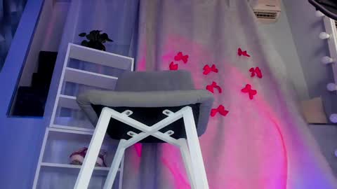 Snapshot of mipsymipson chatting on February 2025 01:30:01 PM NEXT STREAM NOVEMBER  27282930 online show from February 2025 01:30:01 PM