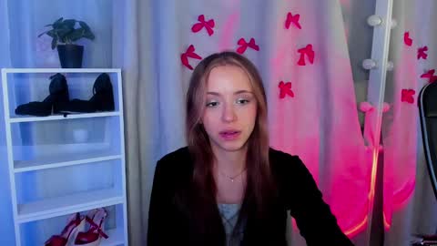 Snapshot of mipsymipson chatting on February 2025 01:06:01 PM NEXT STREAM NOVEMBER  27282930 online show from February 2025 01:06:01 PM