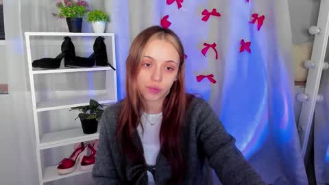 Snapshot of mipsymipson chatting on February 2025 09:00:02 AM NEXT STREAM NOVEMBER  27282930 online show from February 2025 09:00:02 AM