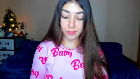 Snapshot of mira_bloempje chatting on February 2025 05:43:02 PM Mira online show from February 2025 05:43:02 PM