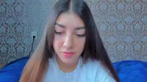 Snapshot of mira_bloempje chatting on September 2025 09:44:02 AM Mira online show from September 2025 09:44:02 AM