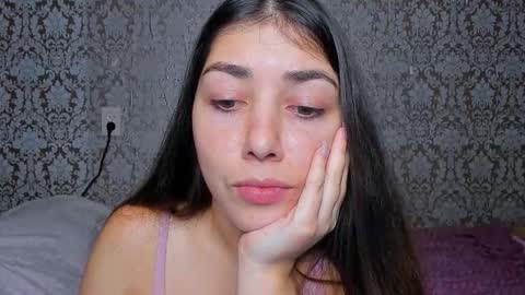 Snapshot of mira_bloempje chatting on October 2025 09:05:02 PM Mira online show from October 2025 09:05:02 PM