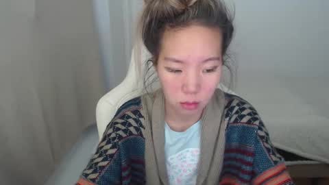 mira_g online show from November 2025 01:32:02 PM