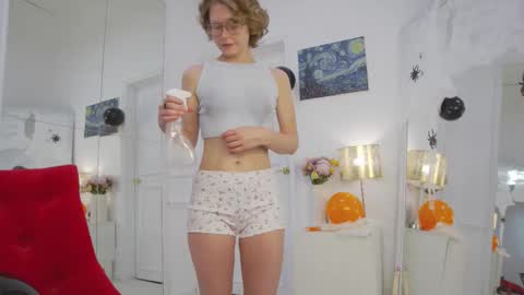 mira_marni online show from October 2025 11:11:02 AM