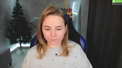 Snapshot of mira_mermayd chatting on January 2026 02:04:02 AM Mira online show from January 2026 02:04:02 AM