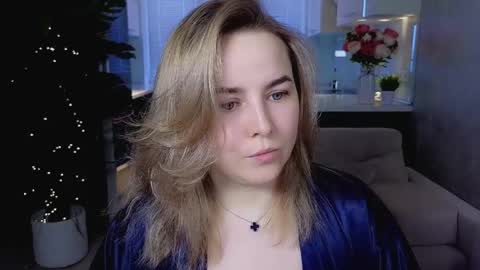 Snapshot of mira_mermayd chatting on March 2026 01:35:02 AM Mira online show from March 2026 01:35:02 AM