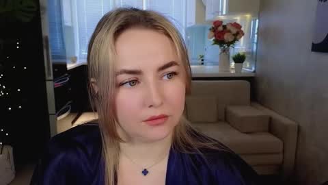 Snapshot of mira_mermayd chatting on March 2026 02:06:01 AM Mira online show from March 2026 02:06:01 AM