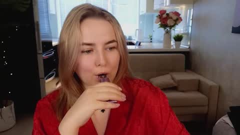 Snapshot of mira_mermayd chatting on March 2026 02:06:02 AM Mira online show from March 2026 02:06:02 AM