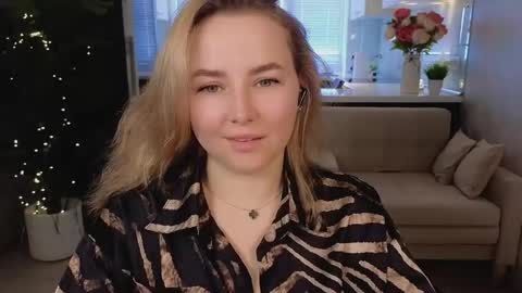 Snapshot of mira_mermayd chatting on March 2026 01:49:02 AM Mira online show from March 2026 01:49:02 AM