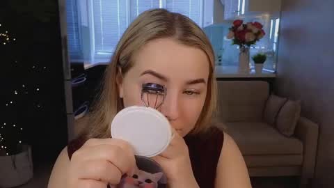 Snapshot of mira_mermayd chatting on March 2026 02:02:02 AM Mira online show from March 2026 02:02:02 AM