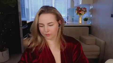 Snapshot of mira_mermayd chatting on April 2026 07:03:02 AM Mira online show from April 2026 07:03:02 AM