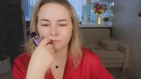 Snapshot of mira_mermayd chatting on April 2026 01:33:01 AM Mira online show from April 2026 01:33:01 AM