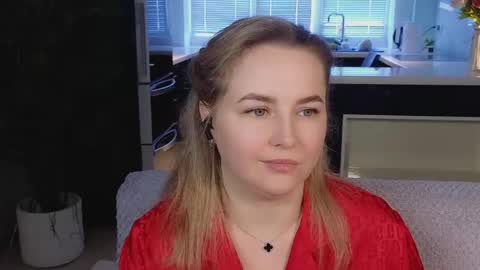 Snapshot of mira_mermayd chatting on April 2026 07:45:01 AM Mira online show from April 2026 07:45:01 AM