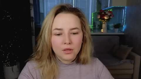 Snapshot of mira_mermayd chatting on April 2026 01:28:02 AM Mira online show from April 2026 01:28:02 AM