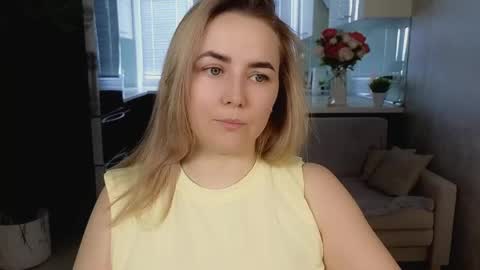 Snapshot of mira_mermayd chatting on April 2026 08:17:02 AM Mira online show from April 2026 08:17:02 AM