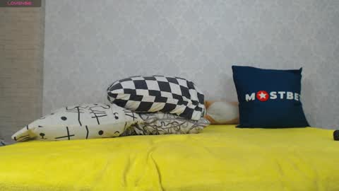 Snapshot of mira_one_ chatting on December 2024 11:50:02 AM mira_one_ online show from December 2024 11:50:02 AM