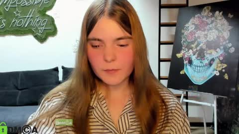 Snapshot of miraa_bloom chatting on March 2026 03:01:01 PM miraa_bloom online show from March 2026 03:01:01 PM