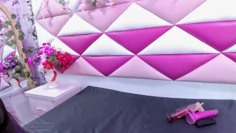 mirabella_miller online show from October 2025 12:17:02 PM