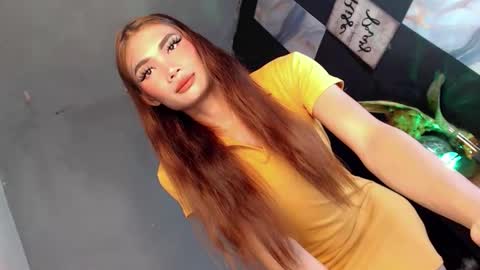 Snapshot of miraclegirl23 chatting on October 2025 03:13:01 PM Zoey online show from October 2025 03:13:01 PM