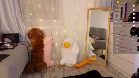 Mira  online show from December 2024 04:13:02 AM