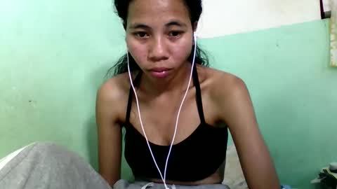 Snapshot of mirah881 chatting on September 2025 08:32:02 PM mirah881 online show from September 2025 08:32:02 PM